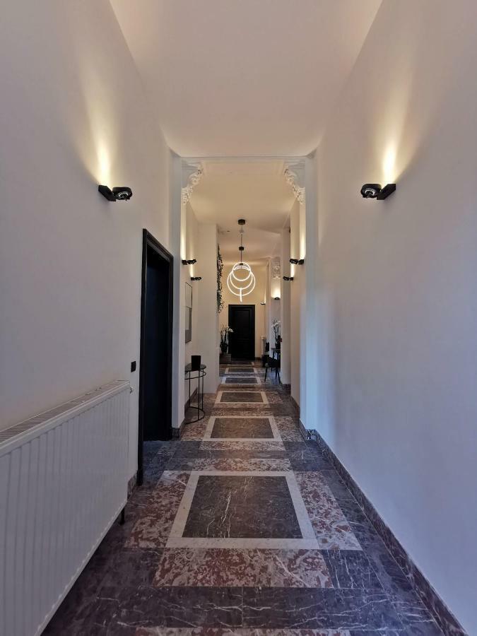 Hotel The Wise House Hastiere-par-dela Zewnętrze zdjęcie